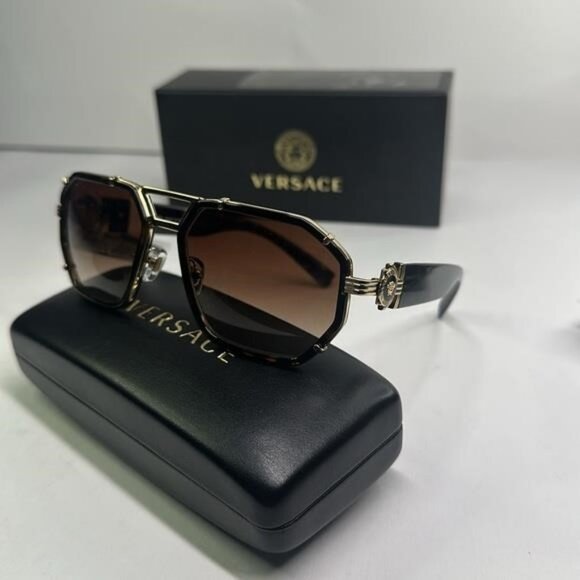 - 💯- New Authentic Versace Brown Gradient Geometric Sunglasses VE2228 1002… - Picture 8 of 16